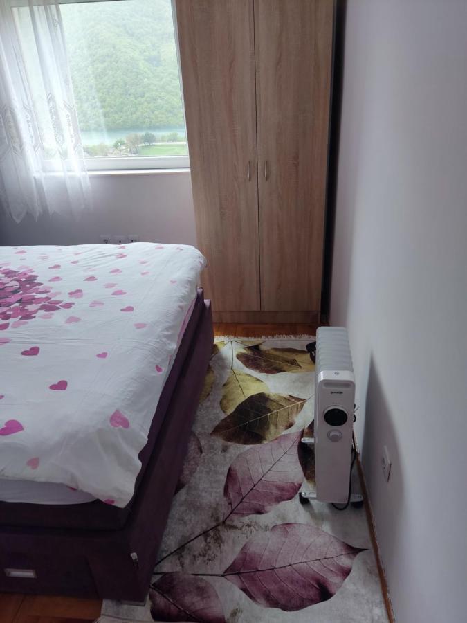 Apartman Dunja Pluzine Exterior photo